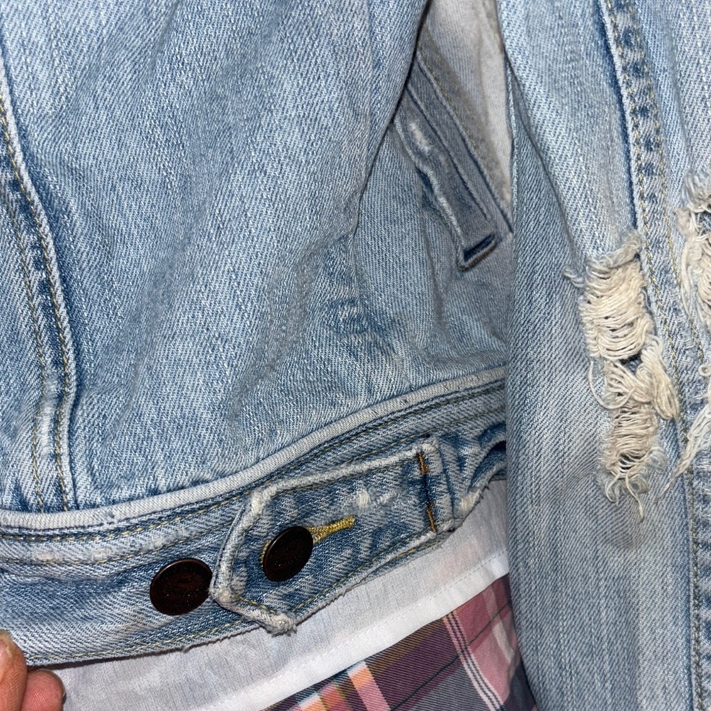 Y2K vintage Abercrombie & Fitch trucker distressed Light Blue Denim Jacket - Picture 11 of 16
